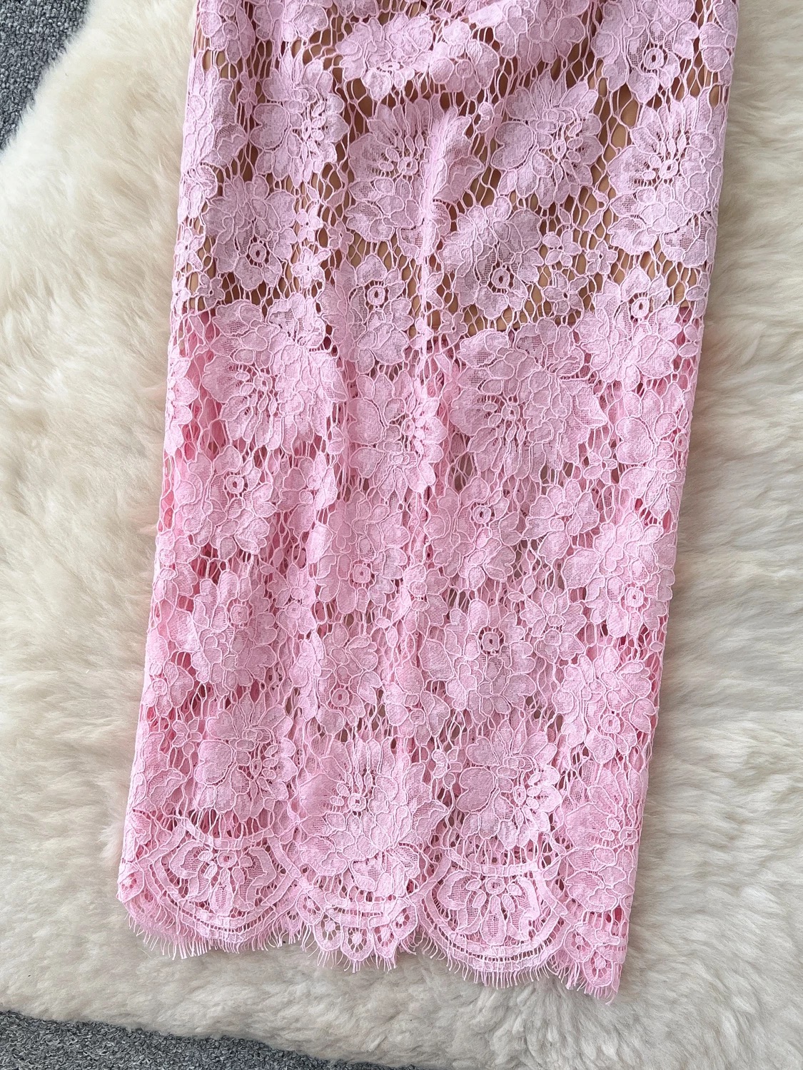 Grab a glass lace dress FBC298 images